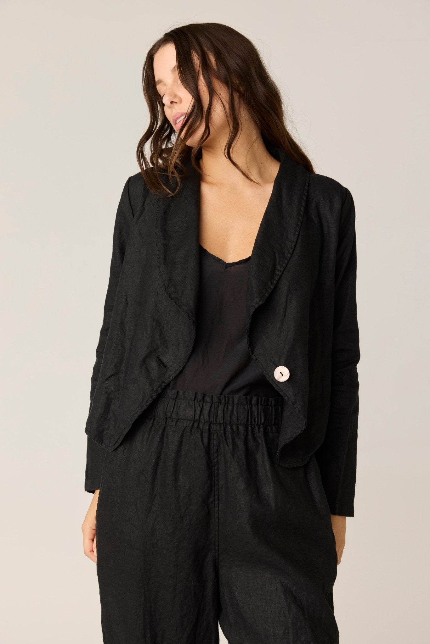 BOX JACKET - NOIR (PRE - ORDER) - Primness