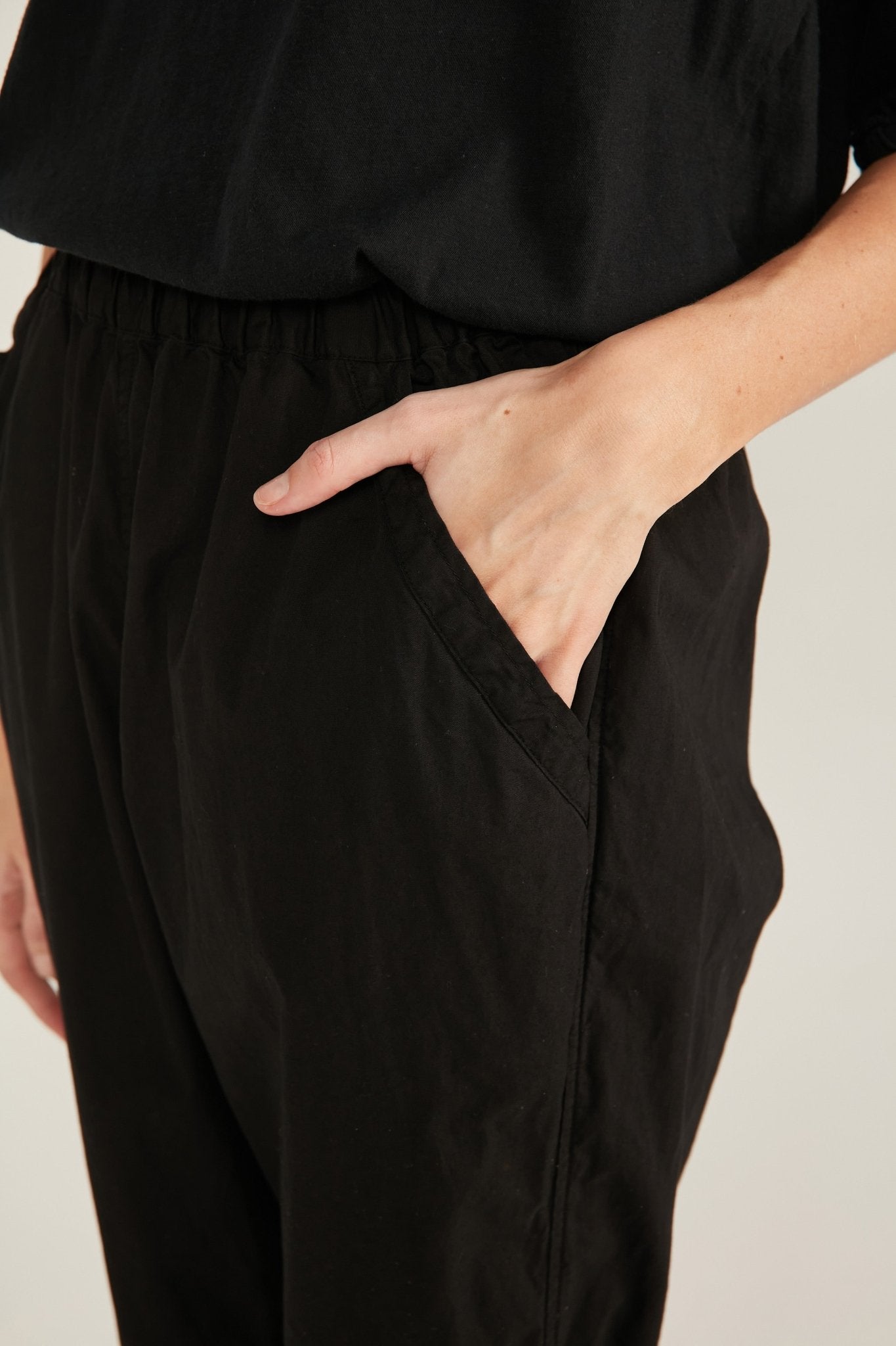 DENNI PANT - NOIR (PRE-ORDER) - Primness