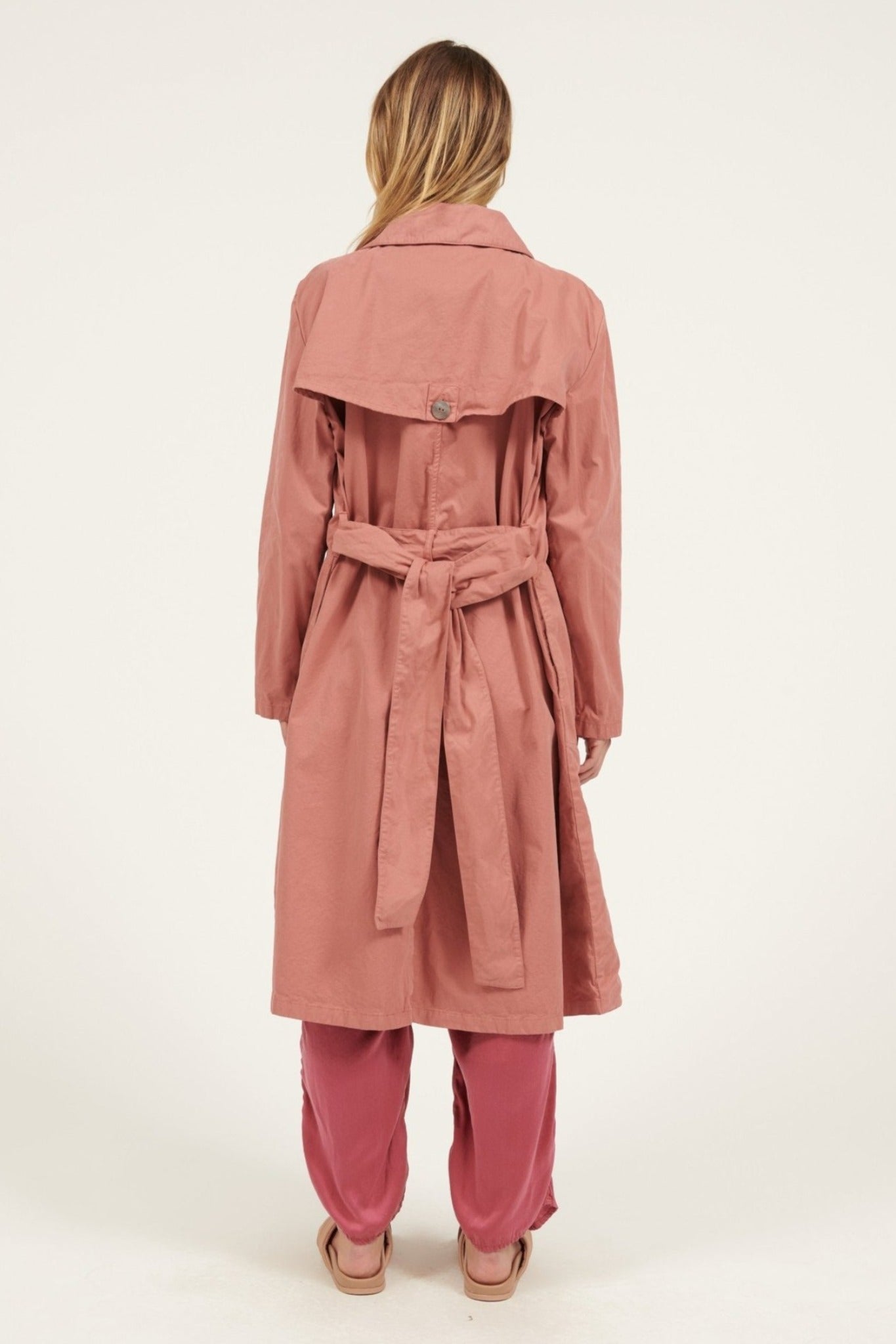 ENTRENCHED TRENCH - OUTBACK - Primness