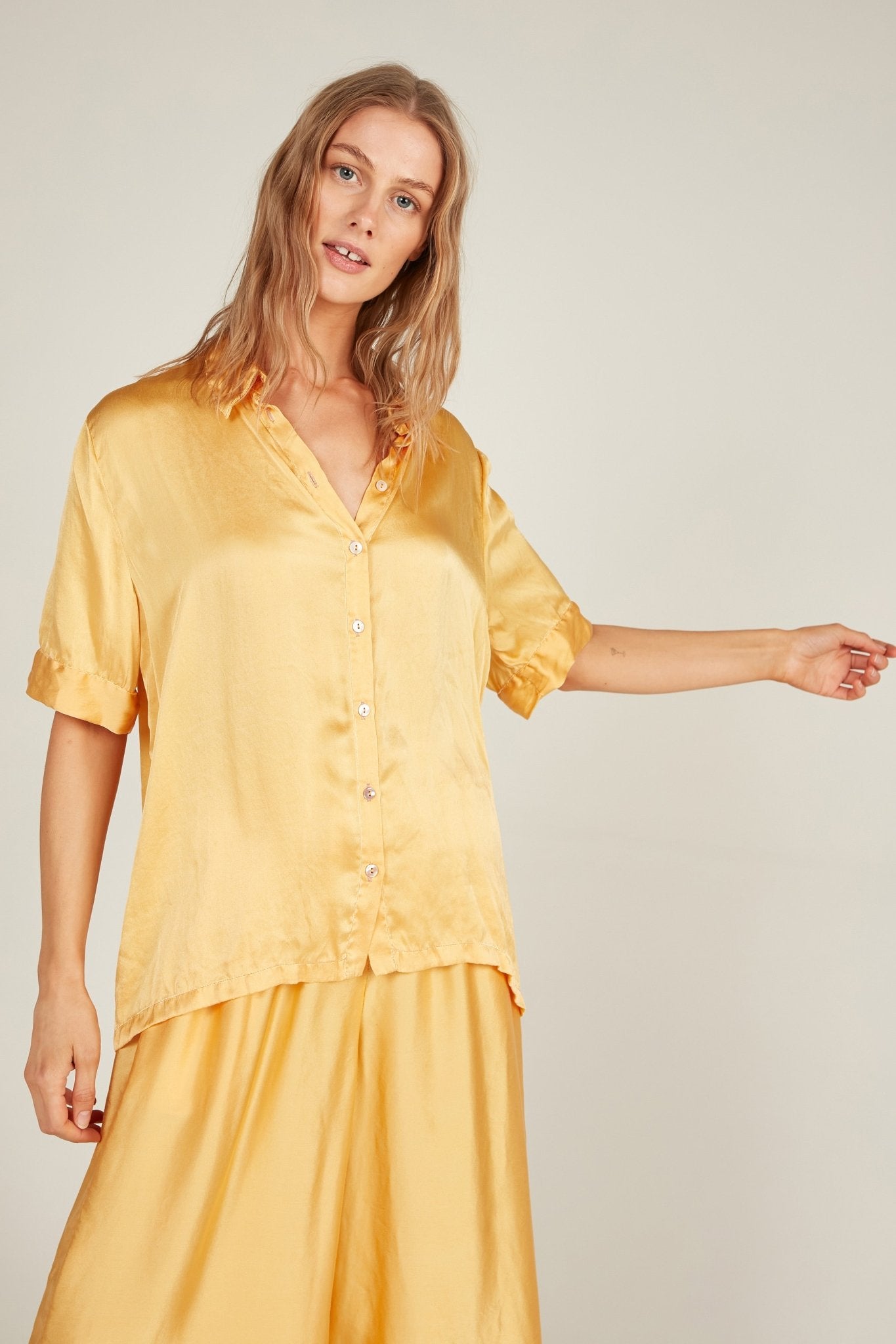 GLOSSED SHIRT - SUNFLOWER - Primness